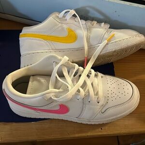 Air Jordan 1 Low GS 'White Neon' worn once